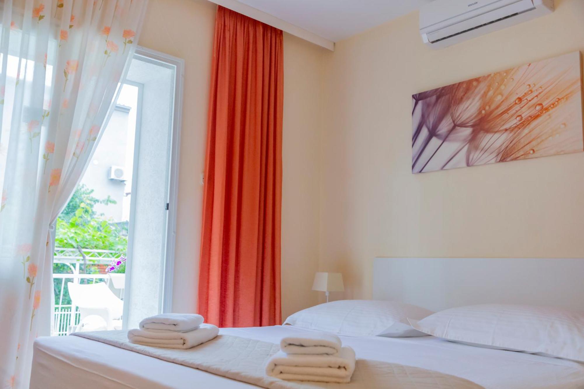 Baska Voda Apartments - Steps From The Beach, Free Parking, Central Location Exterior foto
